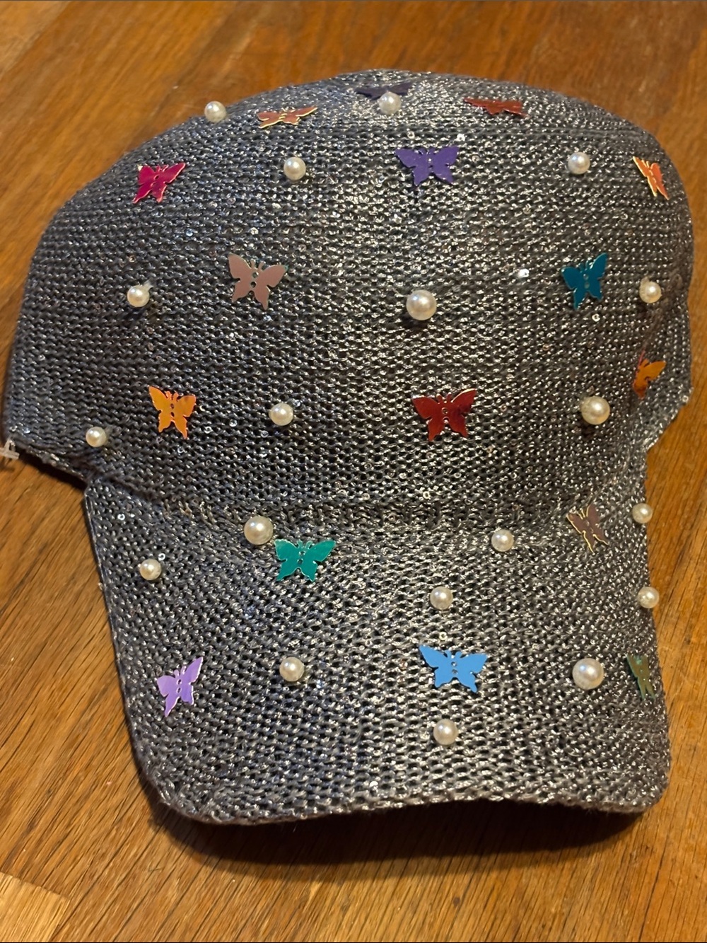 Embellished Gray Baseball Cap with Faux Pearls and Multicolor Butterfly Accents‎